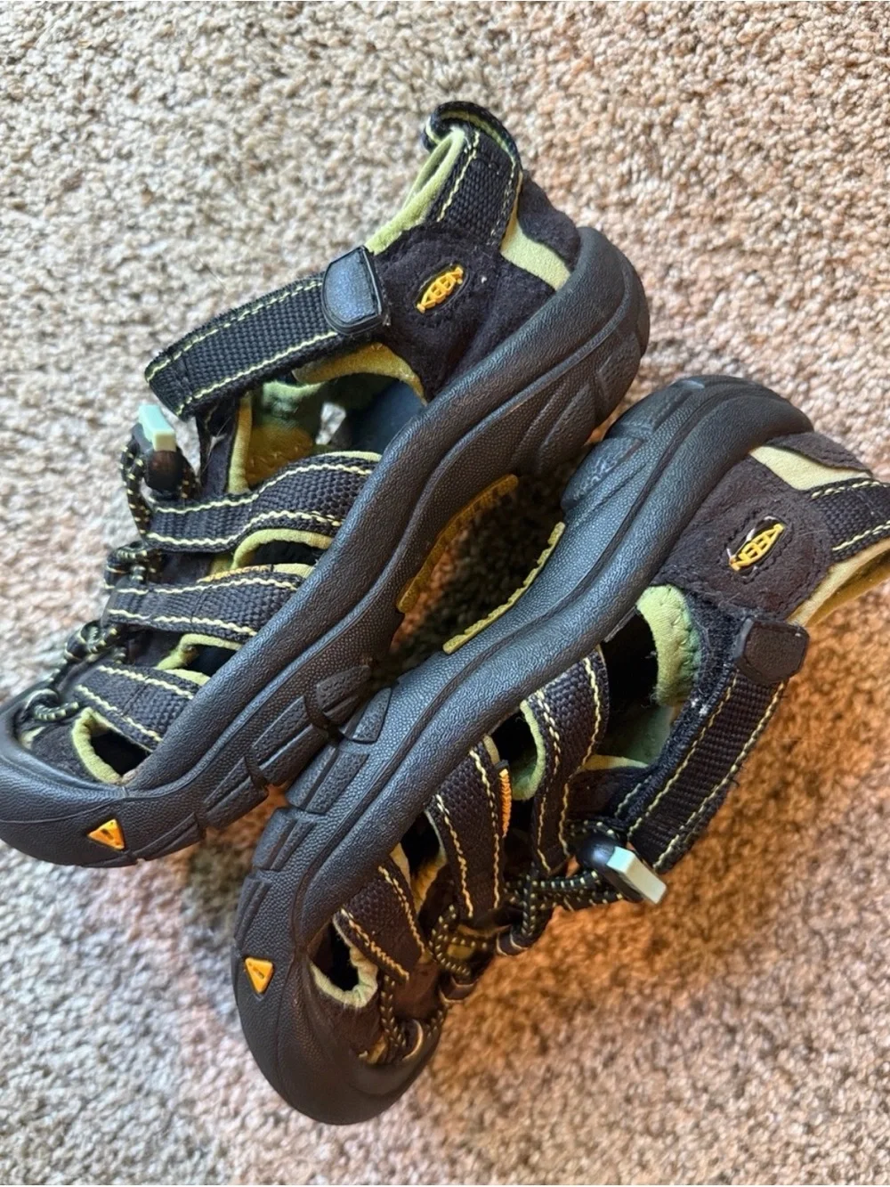 Keen Kids Black and Lime Closed-Toe Sport Sandals